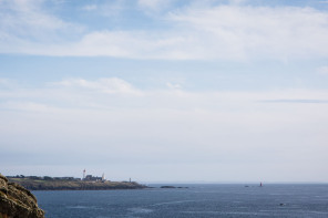 Tour de la presqu'île de Kermorvan – La pointe Saint-Mathieu au loin