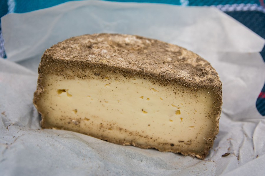 Fromagerie du col du Mont-Cenis – Tomme de chèvre Fromagerie du col du Mont-Cenis – Tomme de chèvre