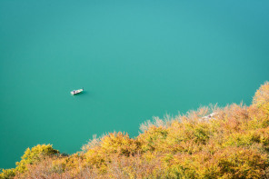 Lac de Chalain depuis la crête nord Lac de Chalain depuis la crête nord