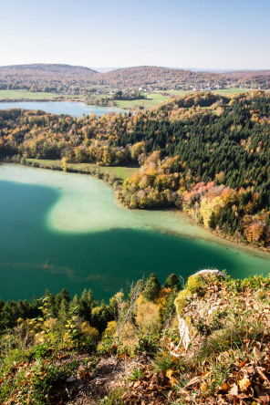 Vue depuis le belvédère des 4 lacs – Grand Maclu et Ilay Vue depuis le belvédère des 4 lacs – Grand Maclu et Ilay