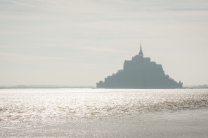 Vue du mont Saint-Michel depuis la baie Vue du mont Saint-Michel depuis la baie