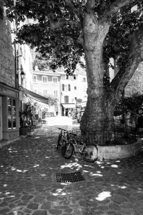 Moustiers-Sainte-Marie Moustiers-Sainte-Marie