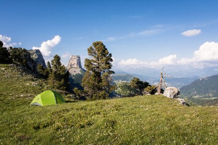 Trek autour des Hauts Plateaux – Bivouac au nord du pas de l'Aiguille Trek autour des Hauts Plateaux – Bivouac au nord du pas de l'Aiguille