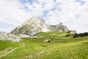 Trek autour des Hauts Plateaux – Le Grand Veymont depuis Montaveilla Trek autour des Hauts Plateaux – Le Grand Veymont depuis Montaveilla