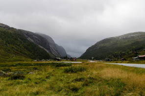 Route 45 qui contourne le Lysefjord Route 45 qui contourne le Lysefjord