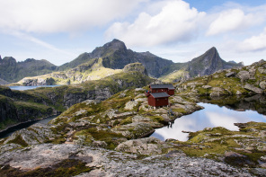 Trek de Hermannsdalstinden – Munkebu Trek de Hermannsdalstinden – Munkebu