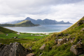 Randonnée de Mannen et Himmeltinden – Plage d’Haukland Randonnée de Mannen et Himmeltinden – Plage d’Haukland