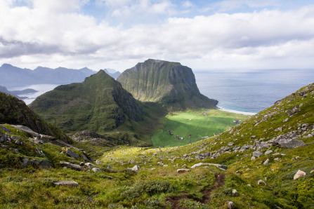 Randonnée de Mannen et Himmeltinden – Montée vers Himmeltinden Randonnée de Mannen et Himmeltinden – Montée vers Himmeltinden