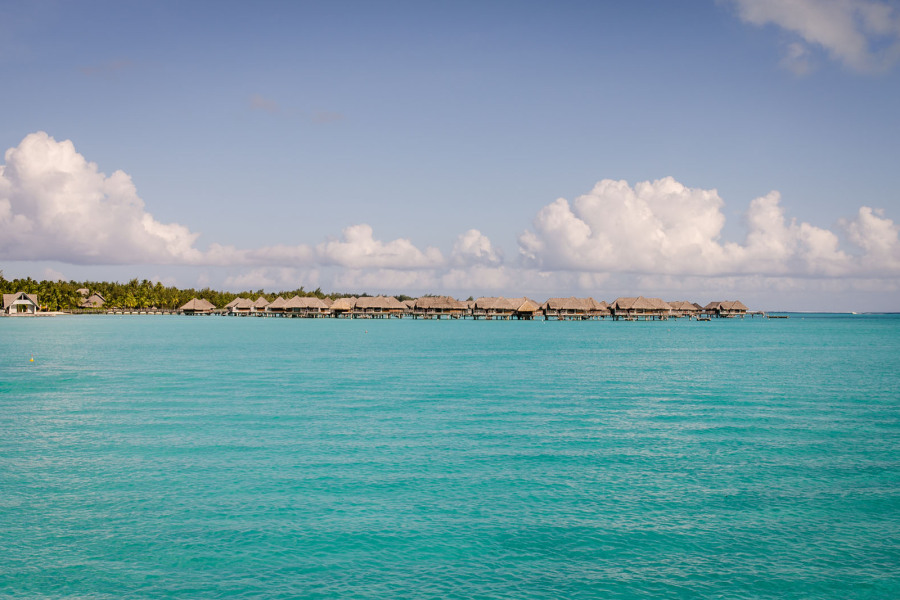 Vue sur l'hôtel Intercontinental Bora Bora Vue sur l'hôtel Intercontinental Bora Bora