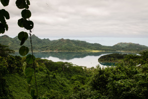 Vue sur la baie de Maroe depuis le belvédère Vue sur la baie de Maroe depuis le belvédère