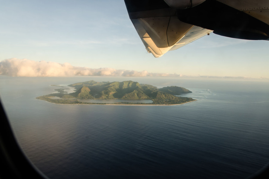 Vue de Huahine depuis l'avion Vue de Huahine depuis l'avion